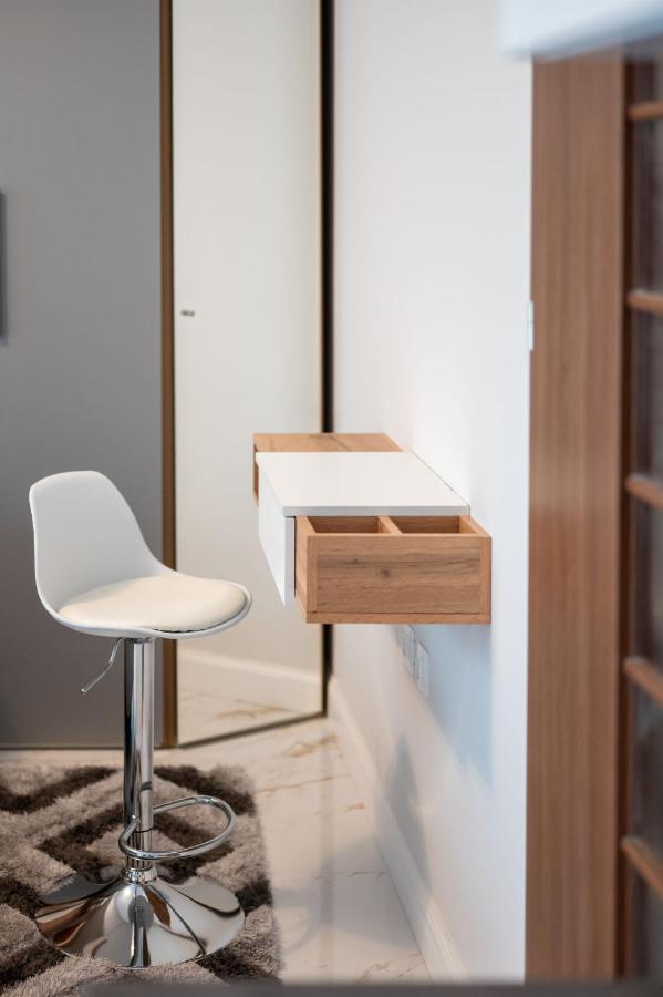 Modern Central Studio Apartment โซเฟีย ภายนอก รูปภาพ