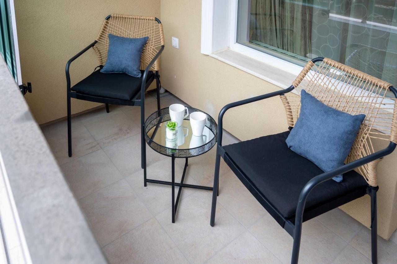 Modern Central Studio Apartment โซเฟีย ภายนอก รูปภาพ